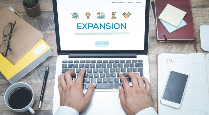 4 Things to Consider Before Expanding Your Service Offerings laptop business